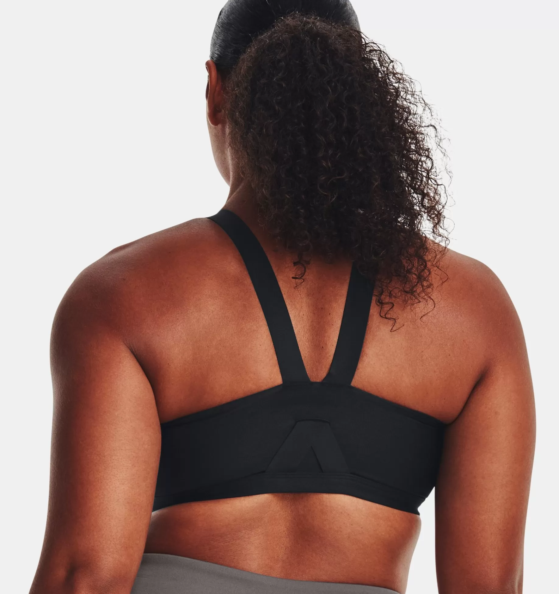 Femmes Under Armour Soutiens-Gorge De Sport<Soutien-Gorge De Sport A Col Montant Et Maintien Modere Ua Infinity Shine Pour Femmes